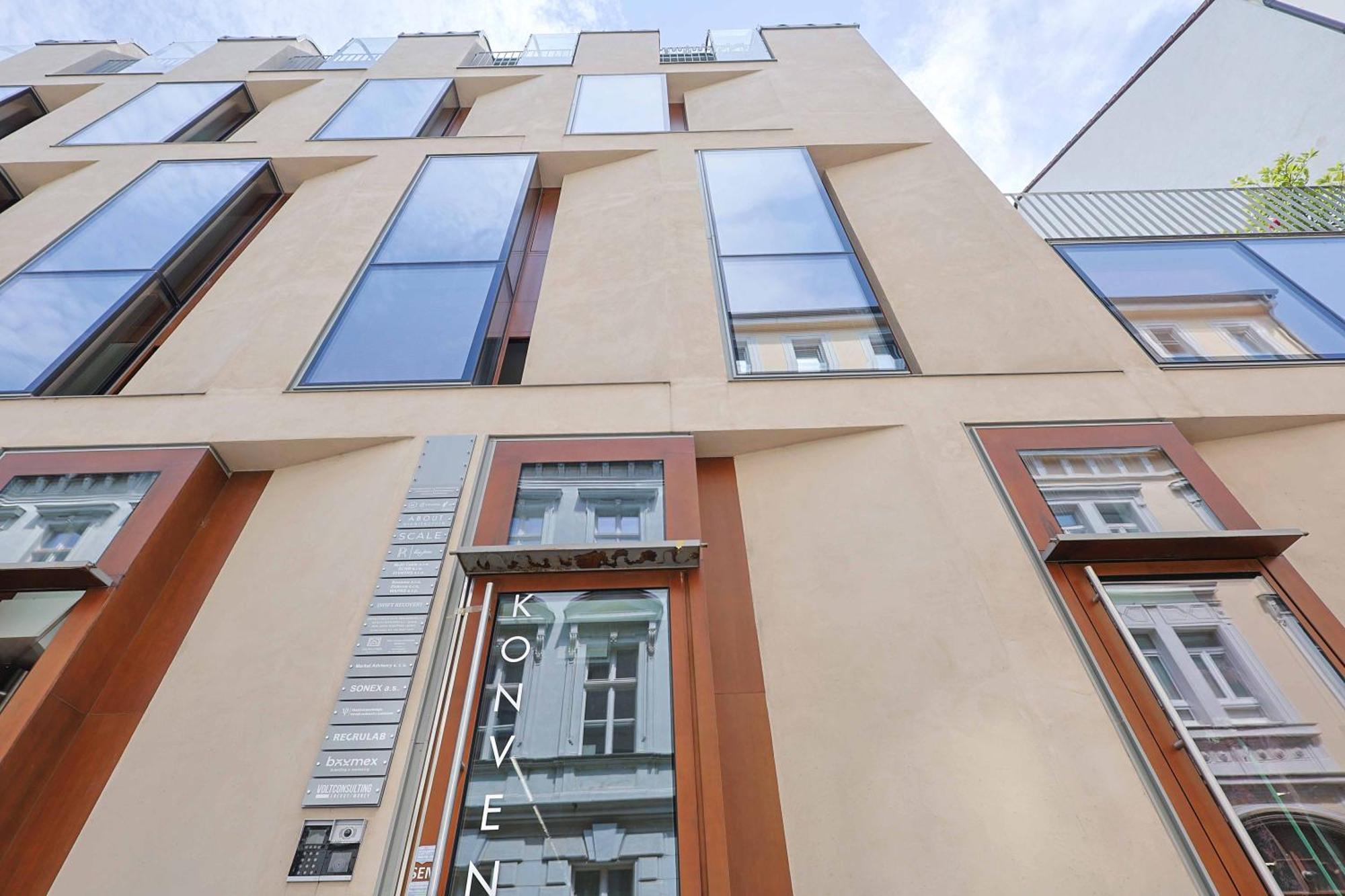 Downtown Luxe Retreat- Konventna Apartment Bratislava Exterior photo